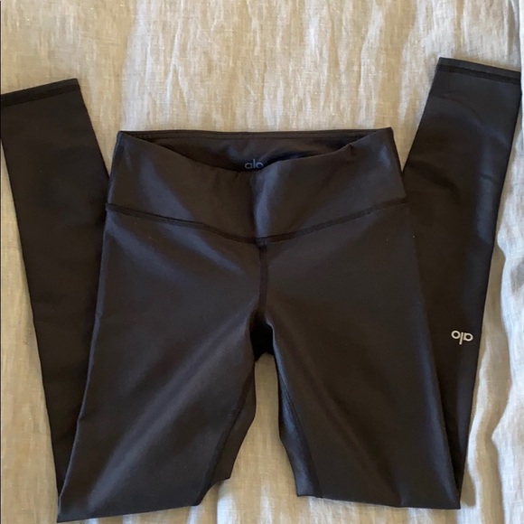 Alo Airbrush Leggings - Black Glossy - Picture 4 of 5